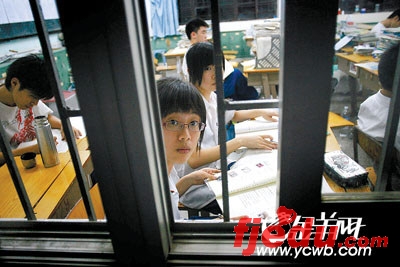 广东2007年高考报名人数55.3万比去年增6.9%