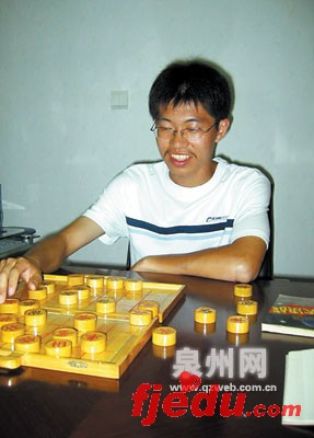 专访:福建泉州07高考理科状元是个象棋高手