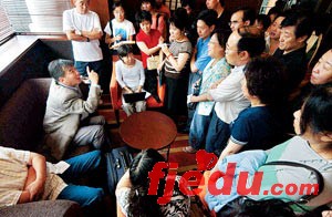 两港校面试难度大不同林茜提前通过面试(图)