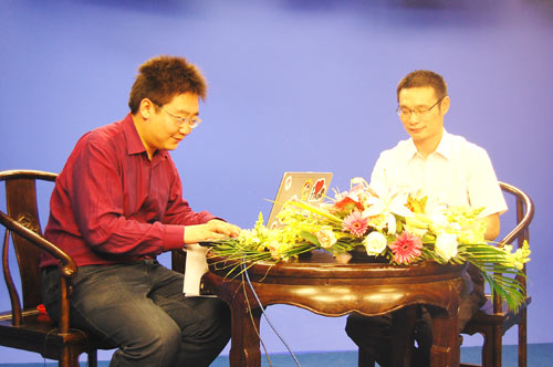 南京理工大学学生处副处长王虎接受新浪主播娄雷访问 南京理工大学学生处副处长王虎接受新浪主播娄雷访问