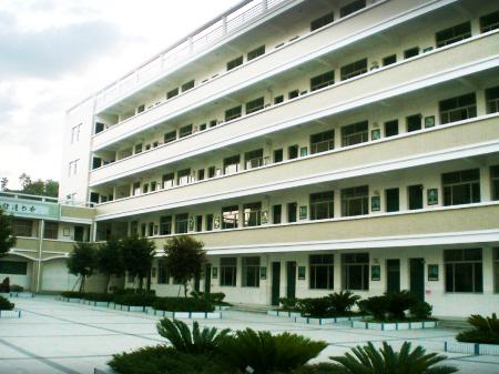 花园式的武平县实验小学