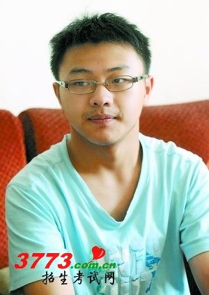 重庆高考理科状元李智:不买参考书上课认真点
