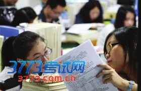 湖南今年37.3万人参加高考 打铃时要两人对表