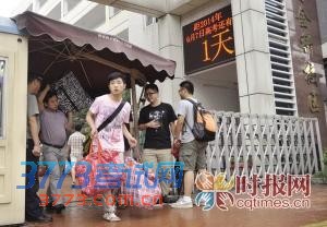 明天我市23万考生进考场 今天考场踩点