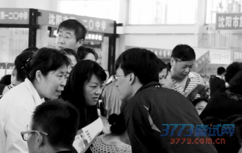 中招咨询会备受关注