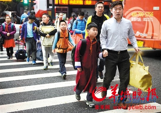 15日,广州市各区陆续公布义务教育阶段招生工作细则 15日,广州市各区陆续公布义务教育阶段招生工作细则